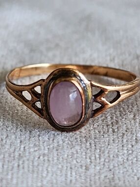 Antique 10kt Oval Amethyst Ring Size 5.5